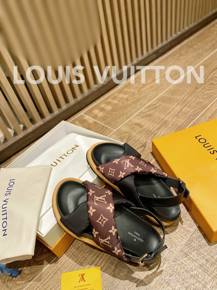 lovt sandal