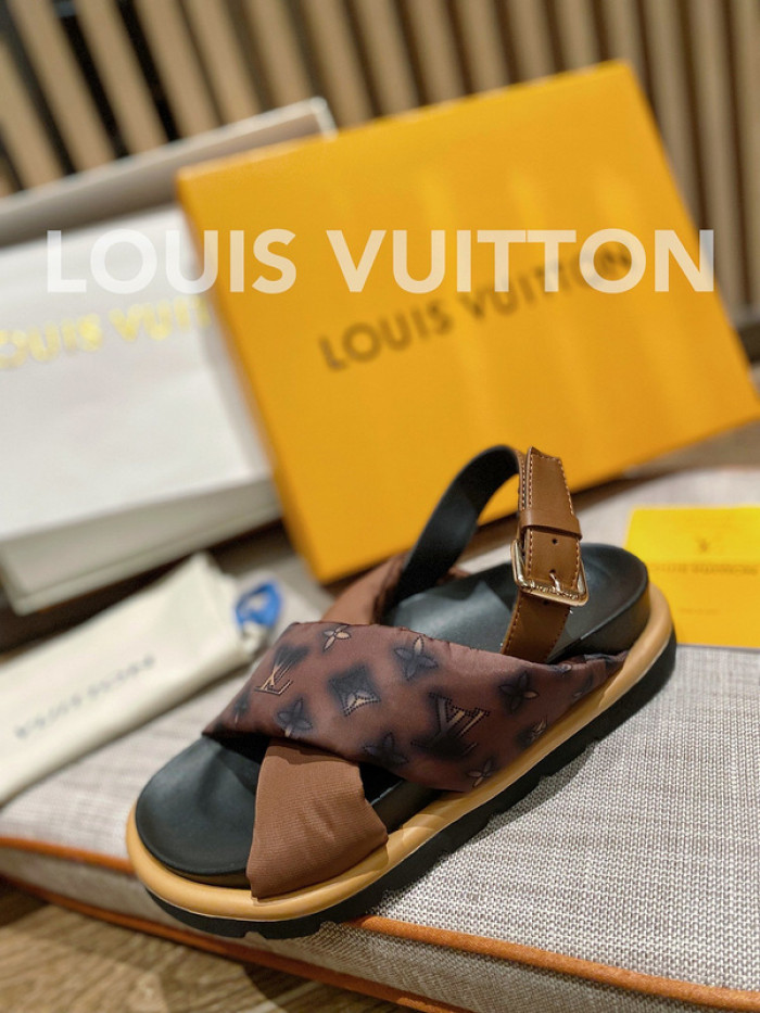lovt sandal