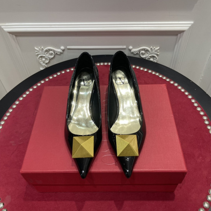 v*lentino heel