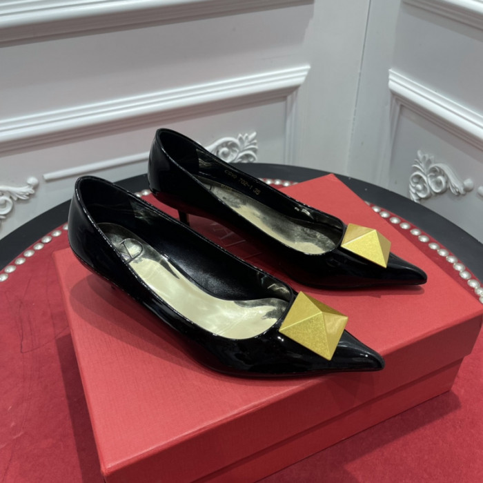 v*lentino heel