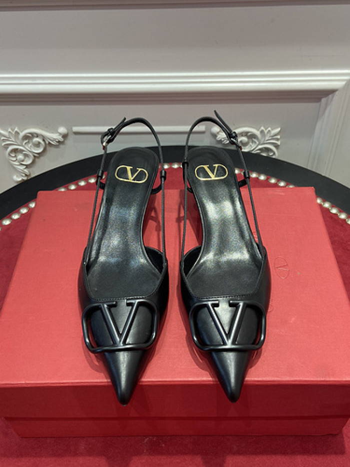 v*lentino heel
