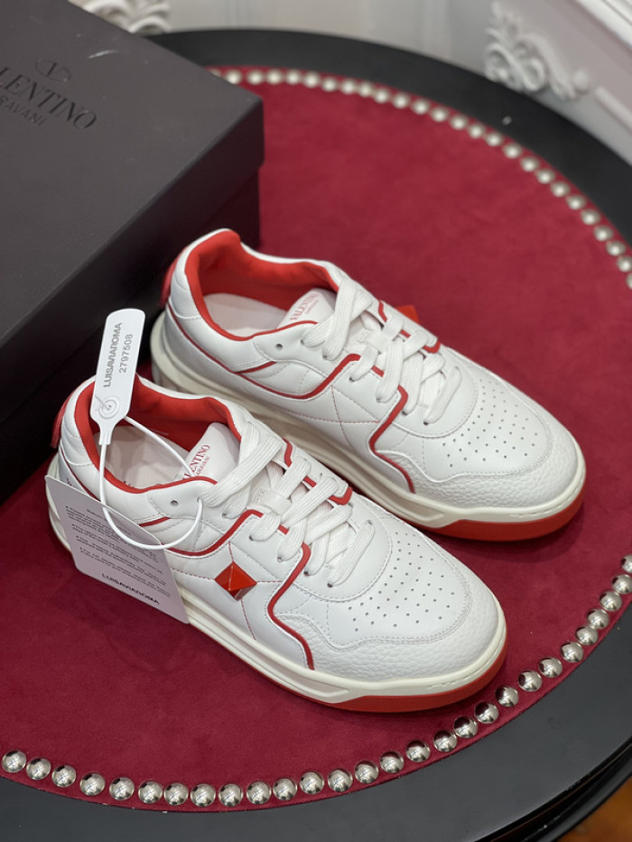 v*lentino sneaker