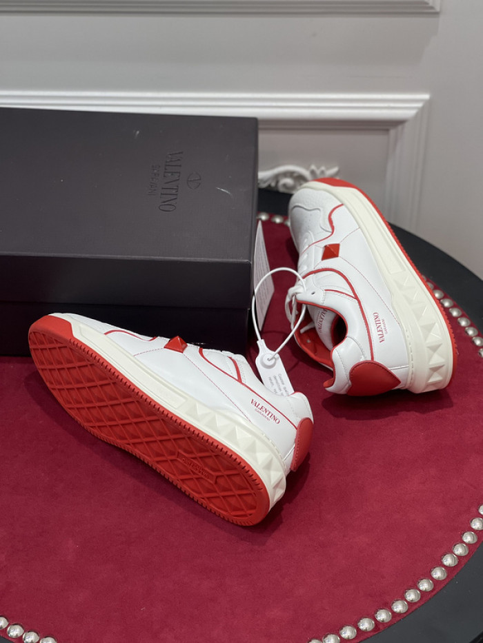 v*lentino sneaker