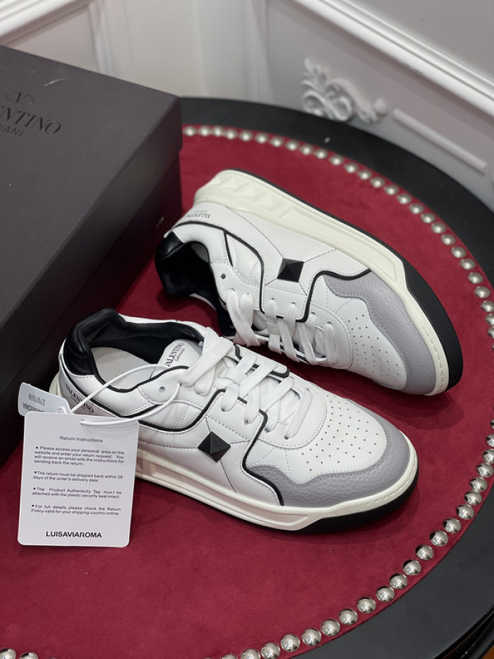 v*lentino sneaker