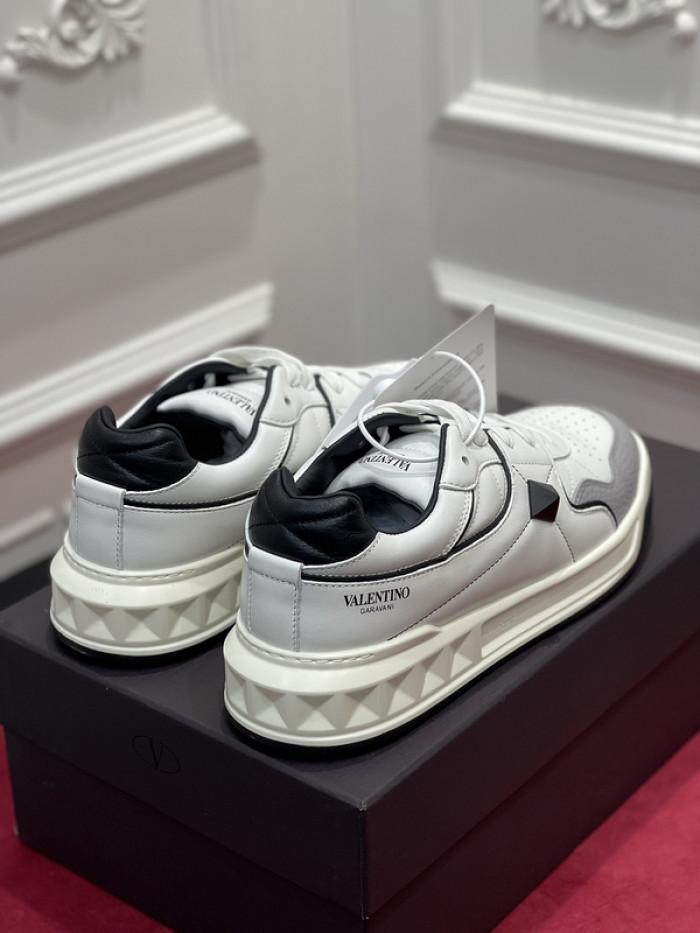 v*lentino sneaker
