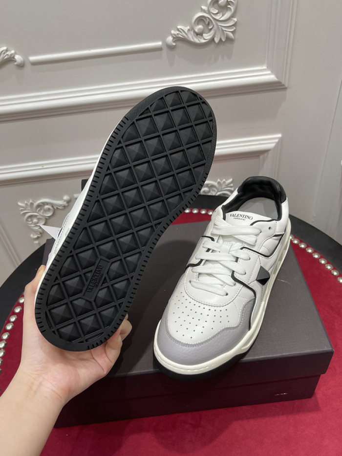 v*lentino sneaker