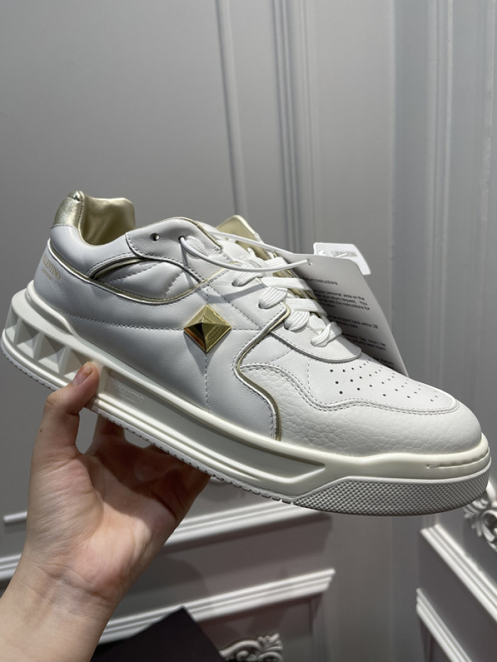 v*lentino sneaker