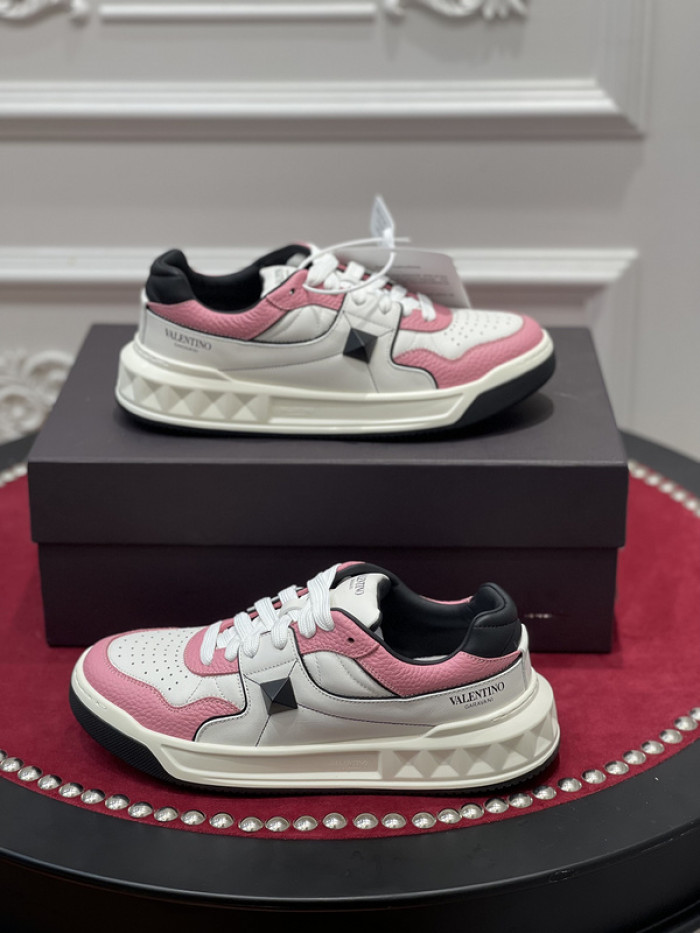 v*lentino sneaker