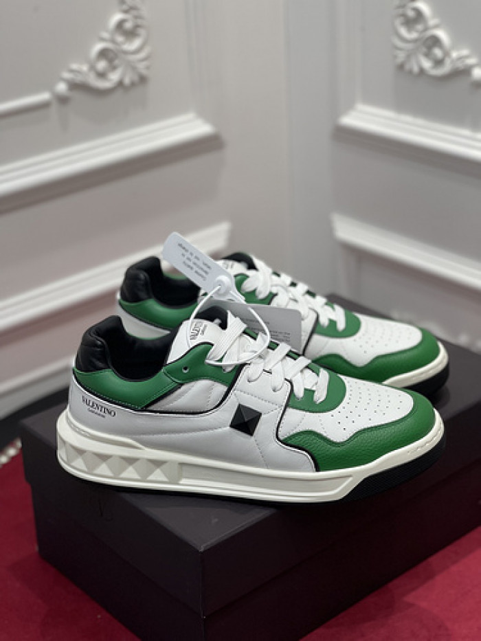 v*lentino sneaker