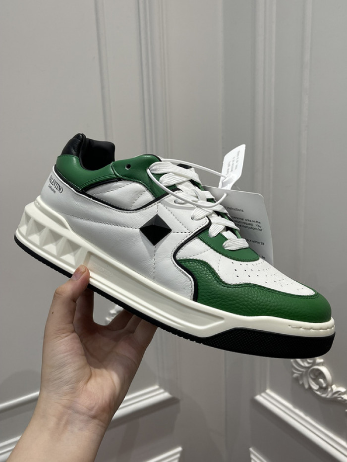v*lentino sneaker
