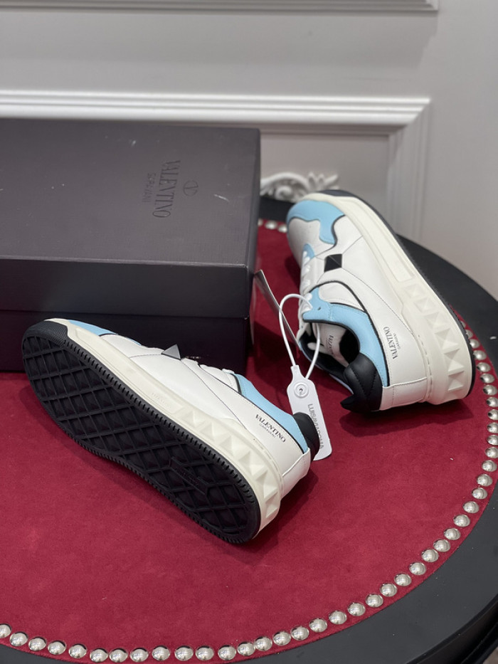 v*lentino sneaker
