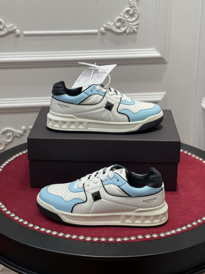 v*lentino sneaker