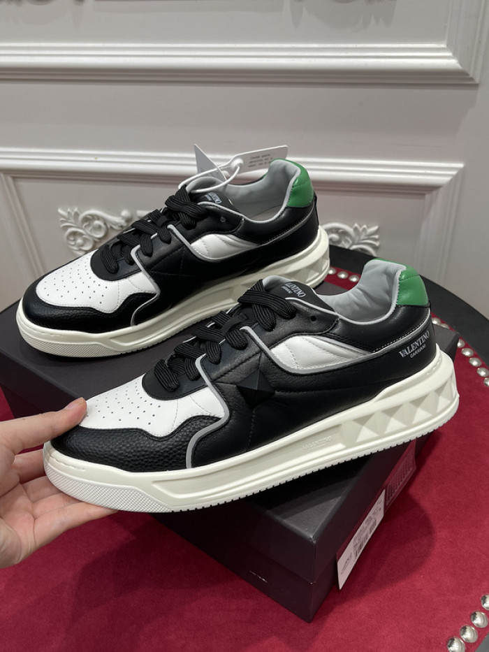 v*lentino sneaker