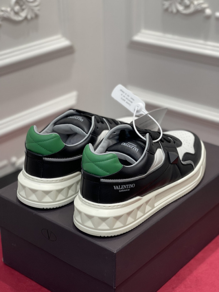 v*lentino sneaker