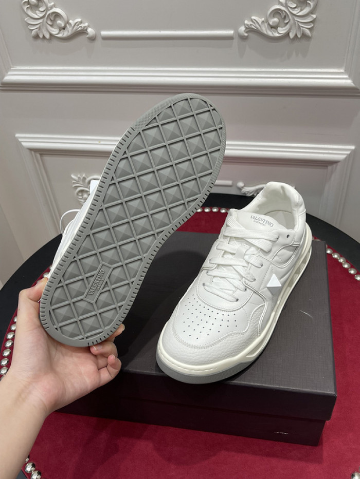 v*lentino sneaker