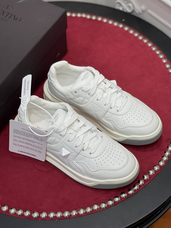 v*lentino sneaker