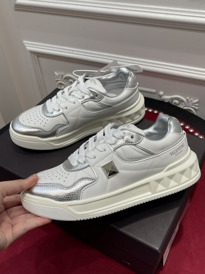v*lentino sneaker