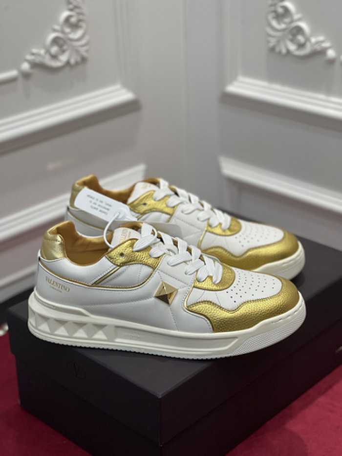 v*lentino sneaker