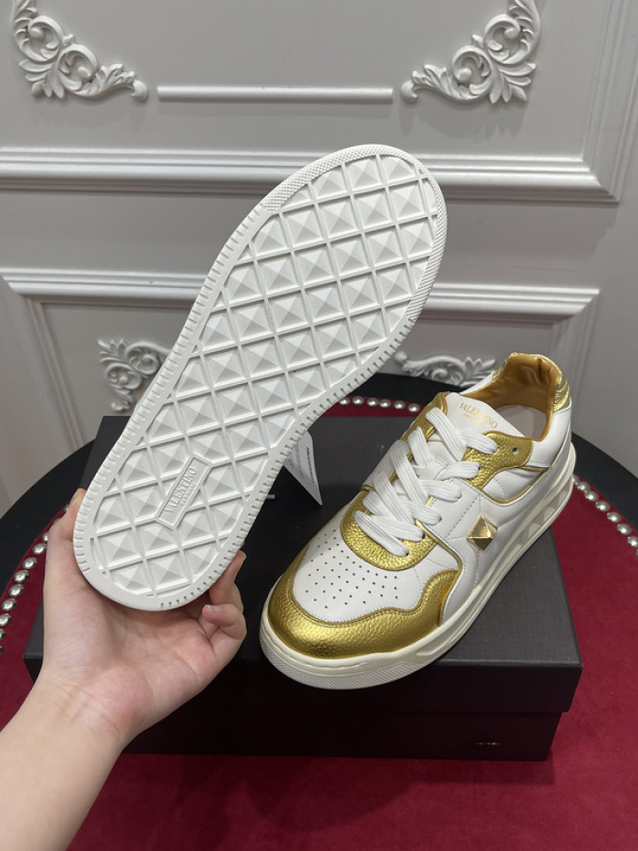 v*lentino sneaker