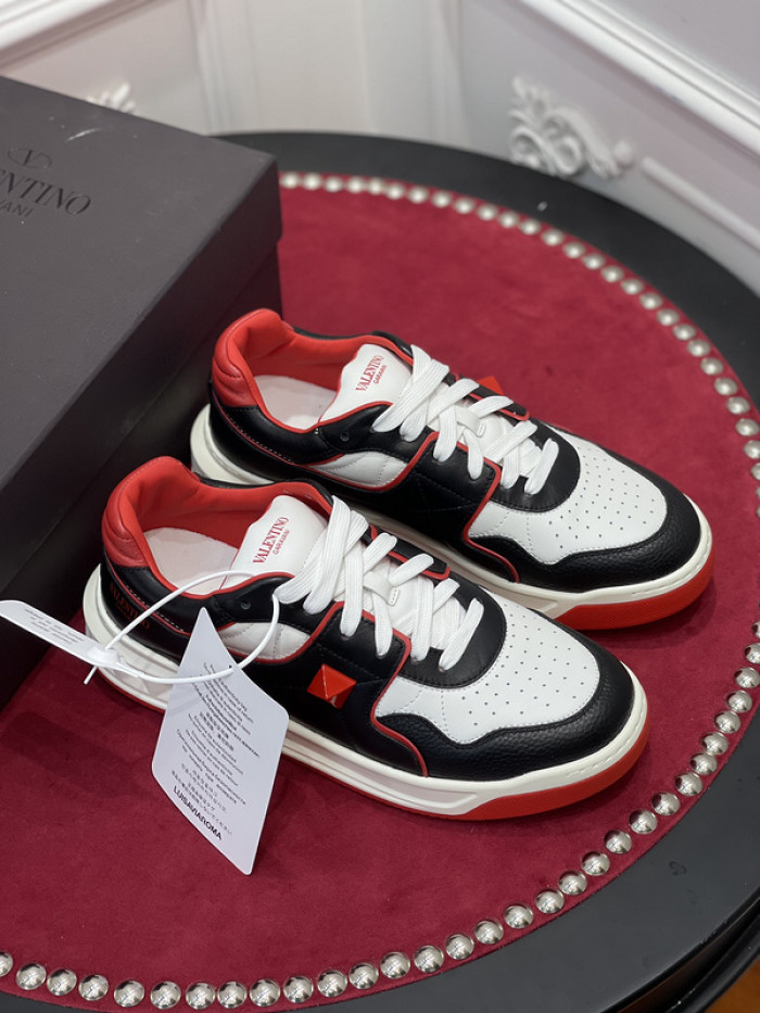 v*lentino sneaker