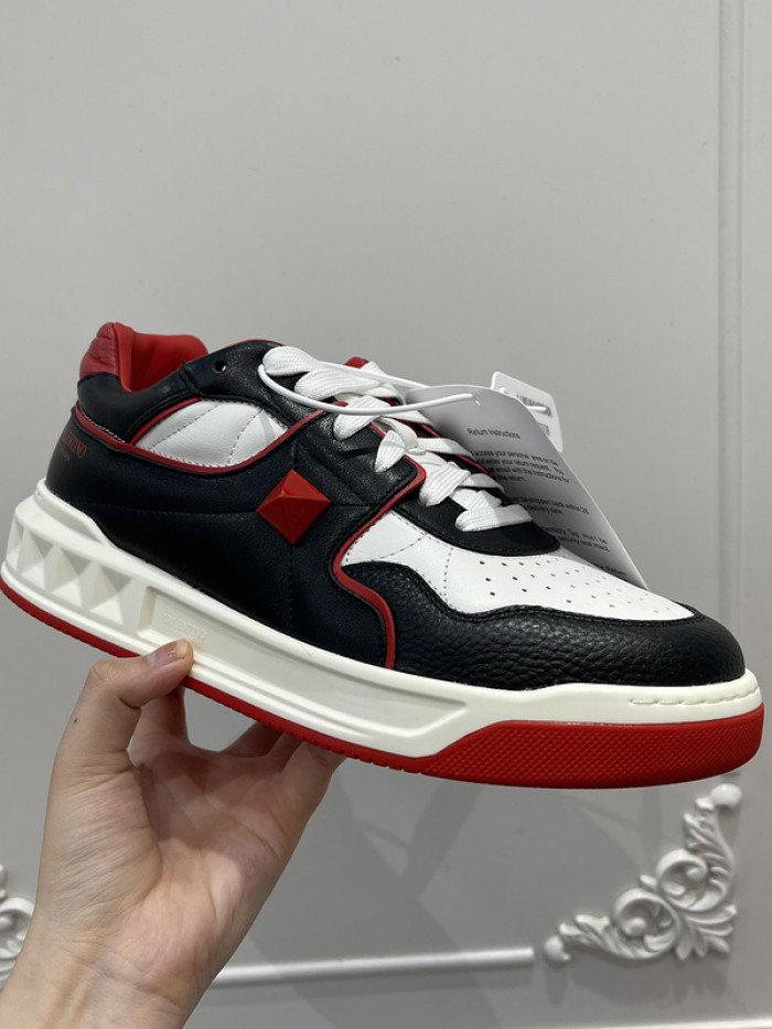 v*lentino sneaker