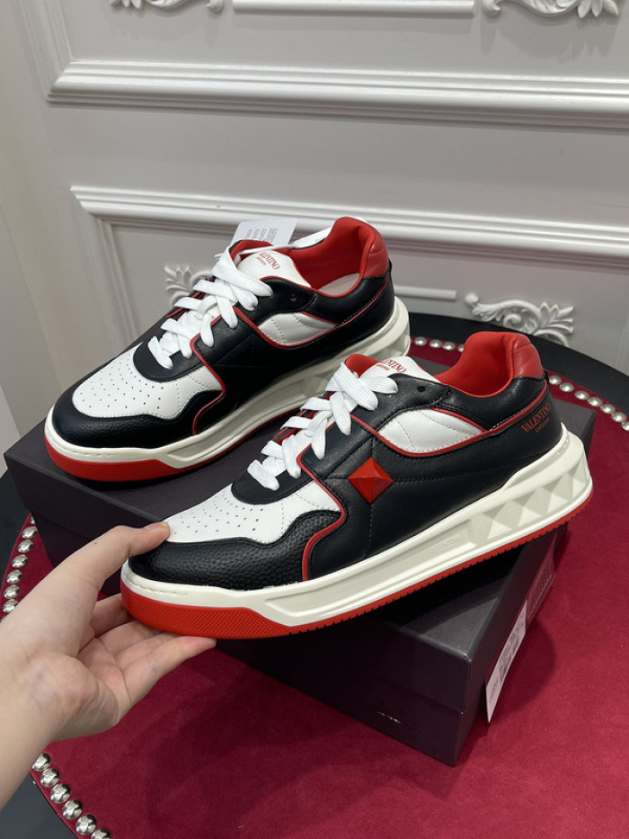 v*lentino sneaker