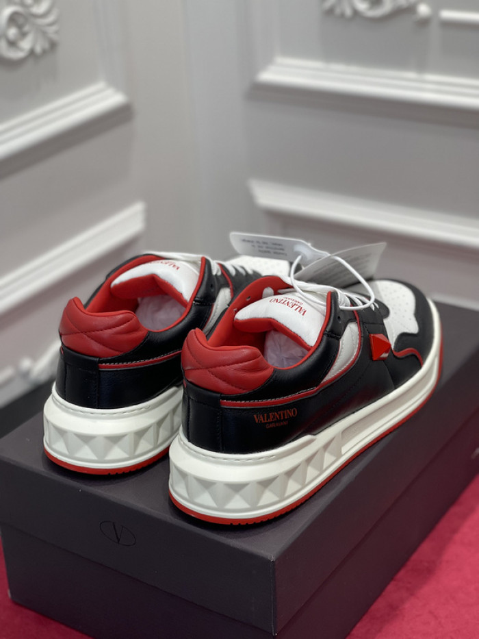 v*lentino sneaker