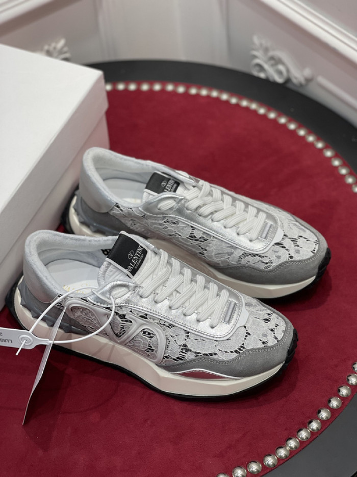 v*lentino sneaker
