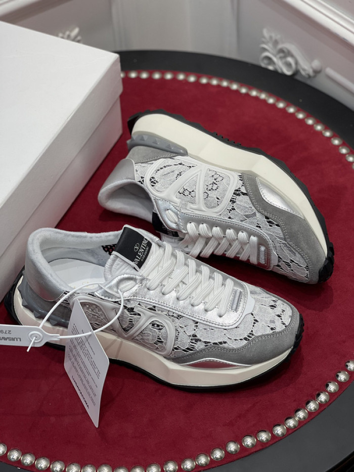 v*lentino sneaker