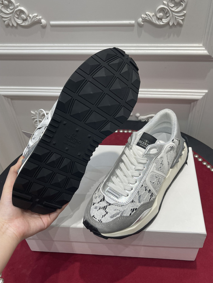 v*lentino sneaker