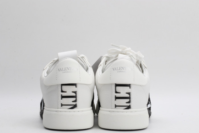 v*lentino sneaker