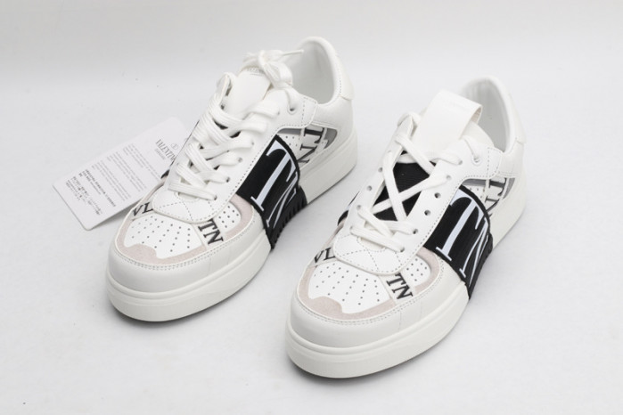 v*lentino sneaker