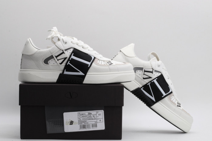 v*lentino sneaker
