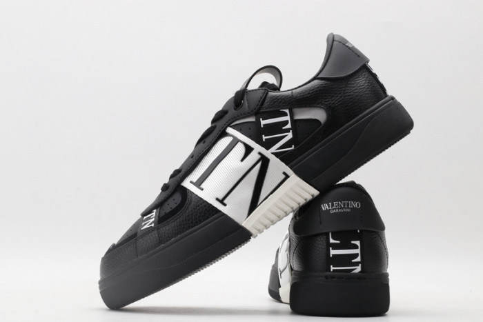v*lentino sneaker