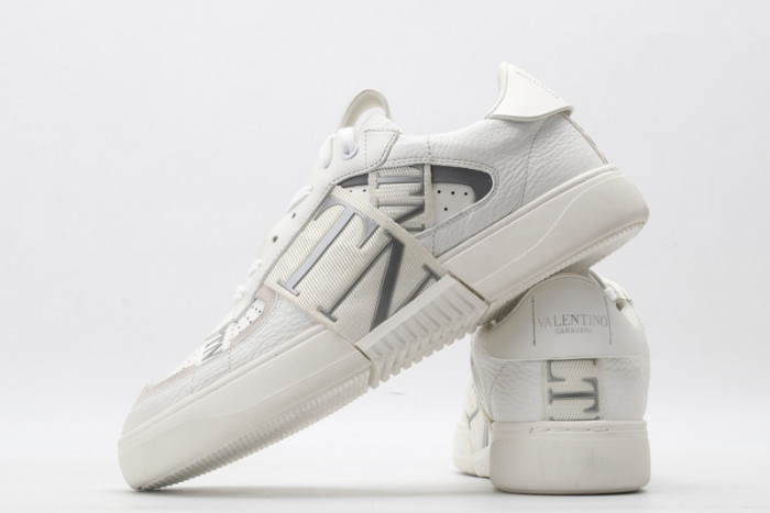 v*lentino sneaker