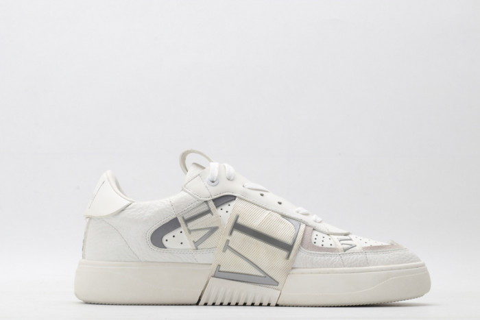 v*lentino sneaker