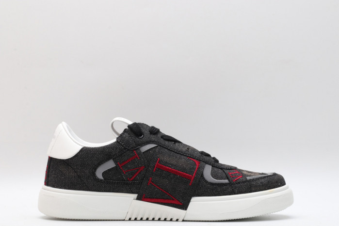 v*lentino sneaker