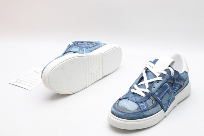 v*lentino sneaker