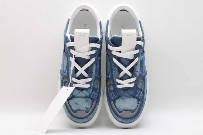 v*lentino sneaker