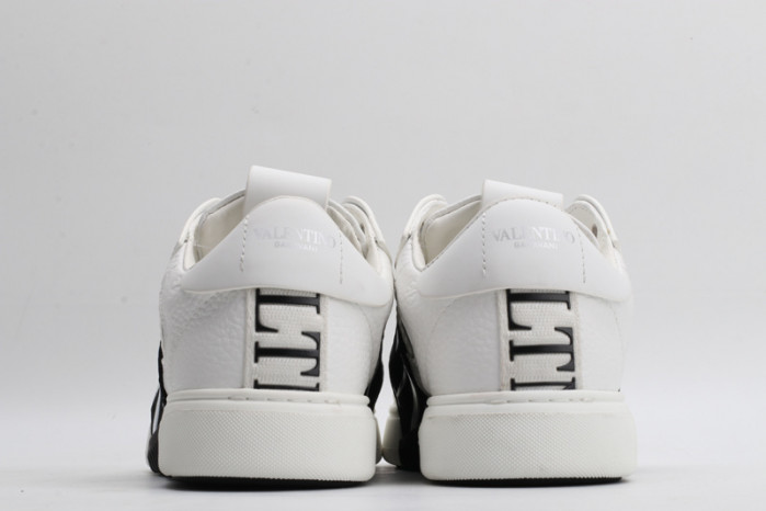 v*lentino sneaker
