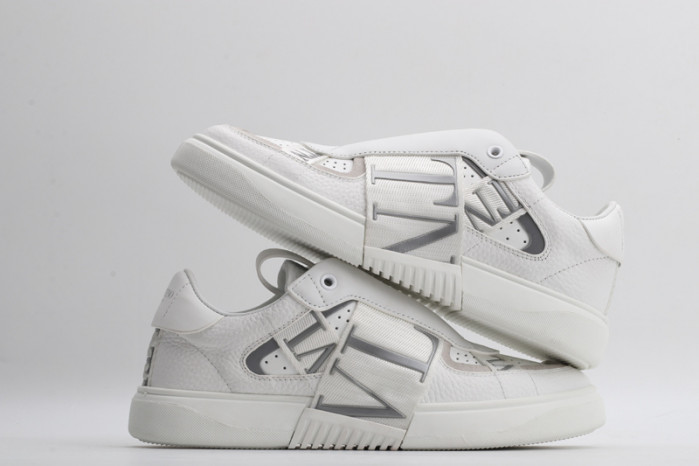 v*lentino sneaker