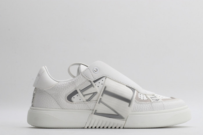 v*lentino sneaker