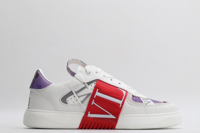 v*lentino sneaker