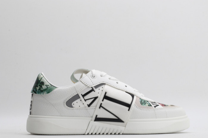 v*lentino sneaker