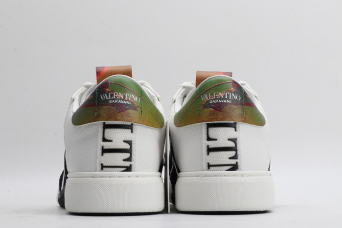 v*lentino sneaker