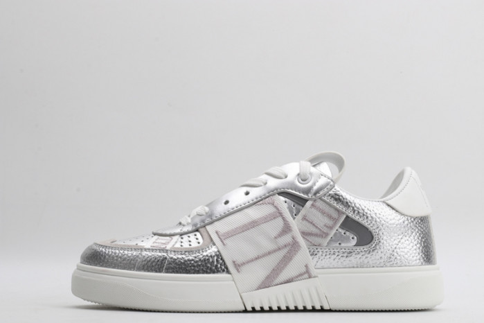 v*lentino sneaker