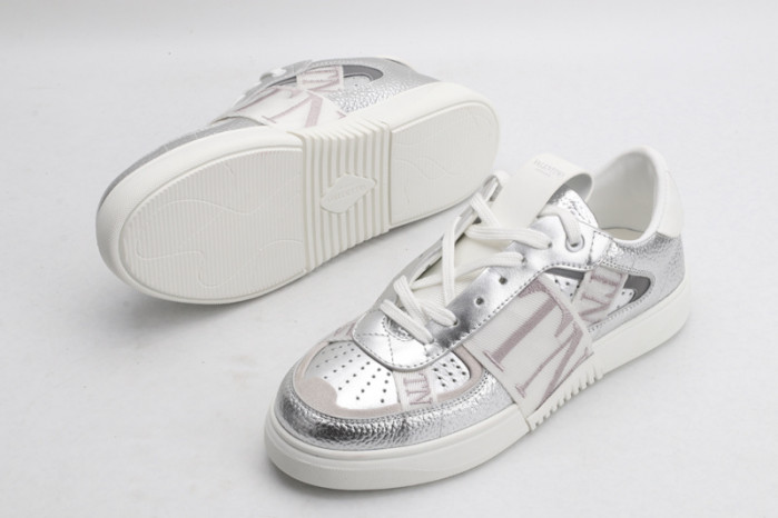 v*lentino sneaker