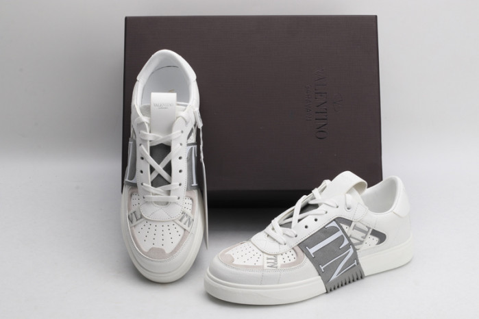 v*lentino sneaker