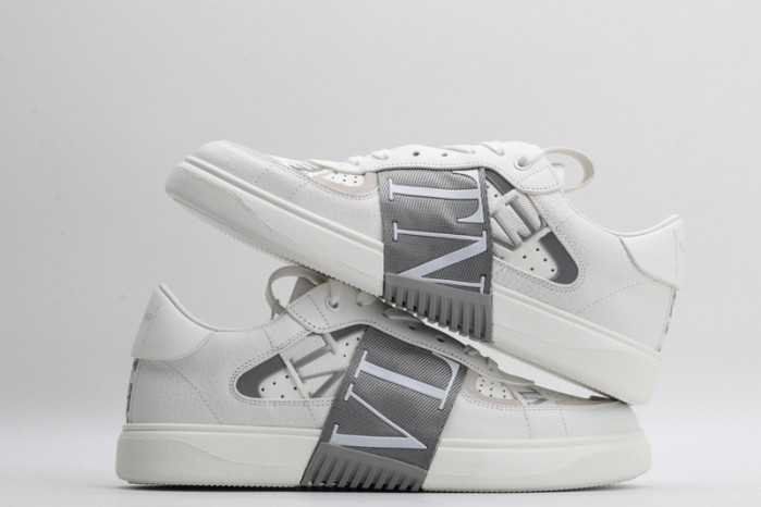 v*lentino sneaker