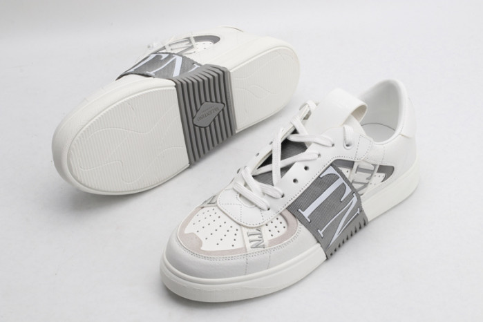 v*lentino sneaker